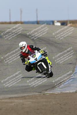 media/Nov-26-2023-TrackDaz (Sun) [[64ad8cfd8f]]/Mock Race/Outside Grapevine/